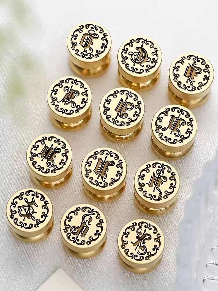 Gothic english letter seals (Diameter:1.5 cm)