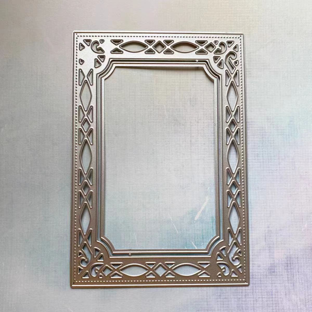 Cut die (frame）